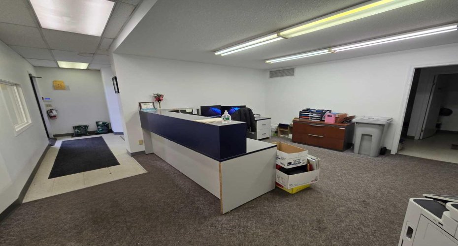 8319 Chiles Ind Avenue, Red Deer, Alberta T4P 2V5, ,Commercial,For Lease,Chiles Ind,A2205046