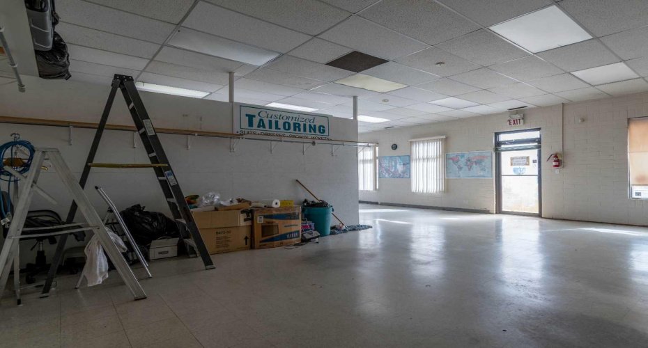 957 South Railway Street, Medicine Hat, Alberta T1A 2W3, ,Commercial,For Lease,South Railway,A2205194
