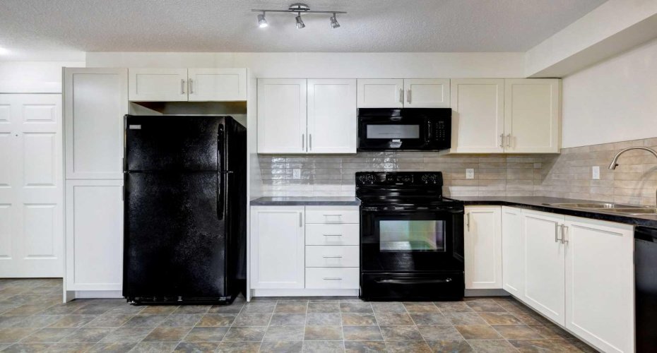 279 Copperpond Common, Calgary, Alberta T2Z1J6, 2 Bedrooms Bedrooms, ,2 BathroomsBathrooms,Residential,For Sale,Copperpond,A2205270