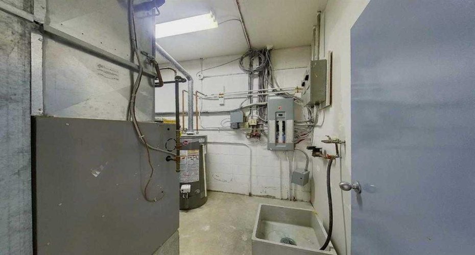 5102 50 Street, Whitecourt, Alberta T7N 1N5, ,Commercial,For Sale,50,A2206379