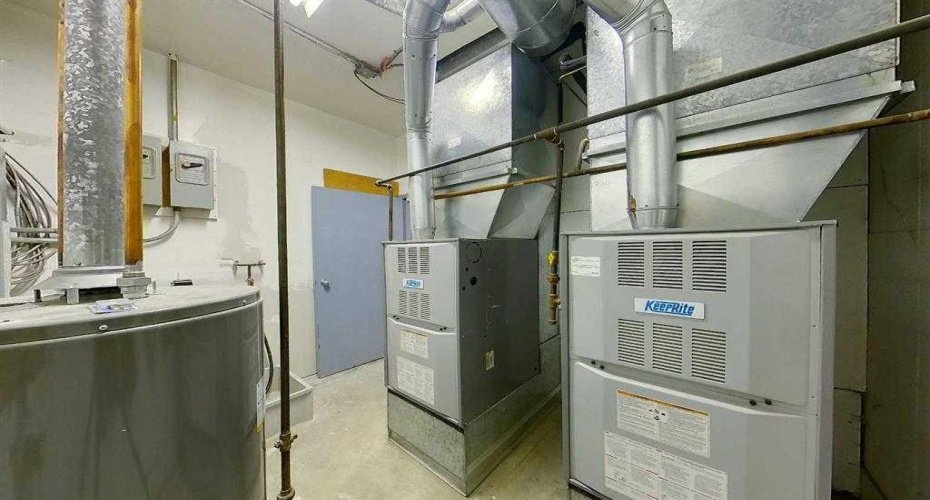 5102 50 Street, Whitecourt, Alberta T7N 1N5, ,Commercial,For Sale,50,A2206379