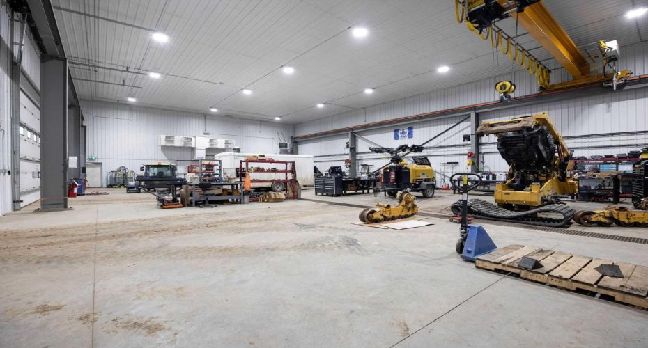 241 Royer Way, Fort McMurray, Alberta T9H0E1, ,Commercial,For Sale,Royer,A2206177