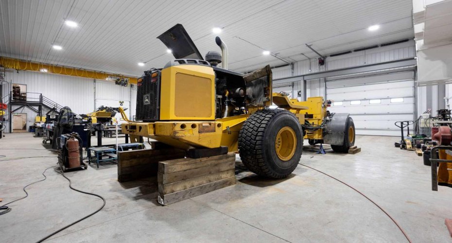 241 Royer Way, Fort McMurray, Alberta T9H0E1, ,Commercial,For Sale,Royer,A2206177