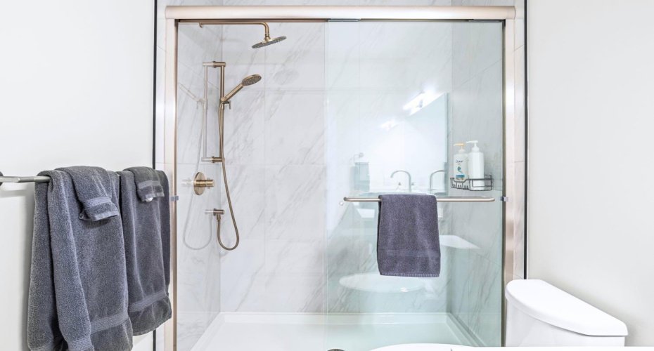 826 7th Street, Canmore, Alberta T1W 2C8, 4 Bedrooms Bedrooms, ,4 BathroomsBathrooms,Residential,For Sale,7th,A2206201