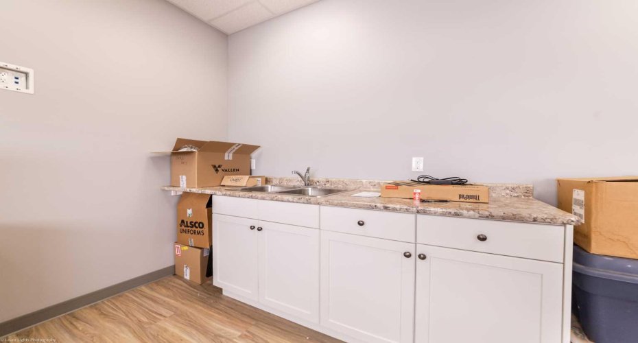 6609 63 Street Close, Lloydminster, Alberta T9V 3T6, ,Commercial,For Sale,63,A2208048