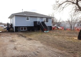 428 2 Street, Suffield, Alberta T0J 2N0, 3 Bedrooms Bedrooms, ,1 BathroomBathrooms,Residential,For Sale,2,A1203124