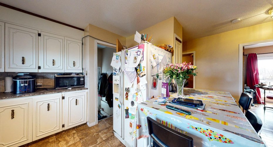 428 2 Street, Suffield, Alberta T0J 2N0, 3 Bedrooms Bedrooms, ,1 BathroomBathrooms,Residential,For Sale,2,A1203124