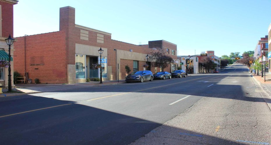 602 3 Street, Medicine Hat, Alberta T1A 0H5, ,Commercial,For Lease,3,A2208493