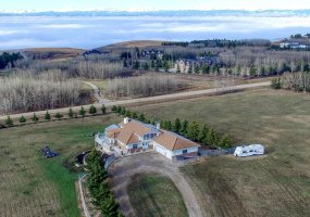 254209 Woodland Road, Rural Rocky View County, Alberta T3L 2R2, 3 Bedrooms Bedrooms, ,3 BathroomsBathrooms,Residential,For Sale,Woodland,A1109040