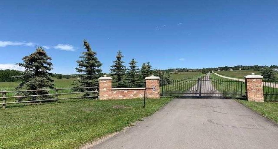80054 226 Avenue, Rural Foothills County, Alberta T1S 2Z1, 5 Bedrooms Bedrooms, ,4 BathroomsBathrooms,Residential,For Sale,226,A2206623