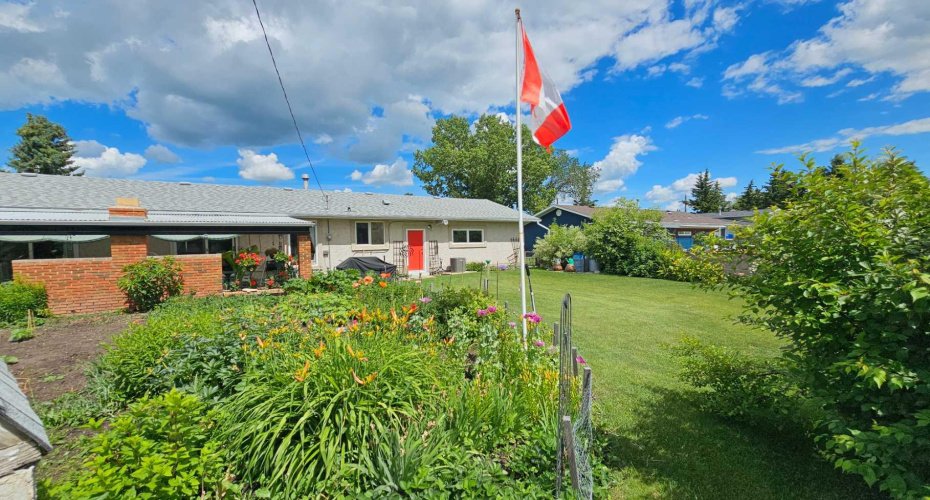 4913 Parkview Crescent, Castor, Alberta T0C0X0, 4 Bedrooms Bedrooms, ,3 BathroomsBathrooms,Residential,For Sale,Parkview,A2206099