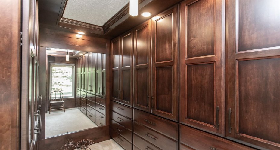 And a walk-in closet of your dreams