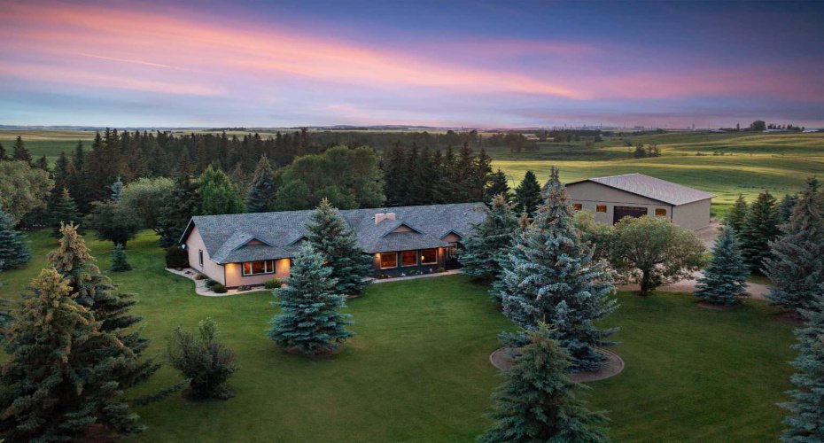 A serene and peaceful acreage just mins to Red Deer