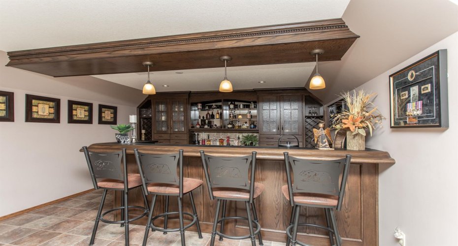 A wet bar built for entertaining