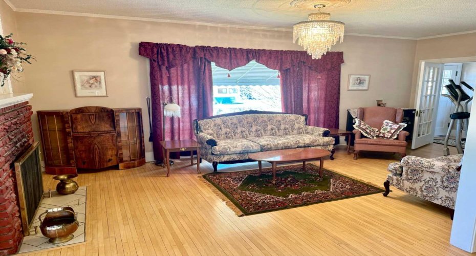 103 Centre Street, McLennan, Alberta T0H 2L0, 4 Bedrooms Bedrooms, ,3 BathroomsBathrooms,Residential,For Sale,Street,A2210573