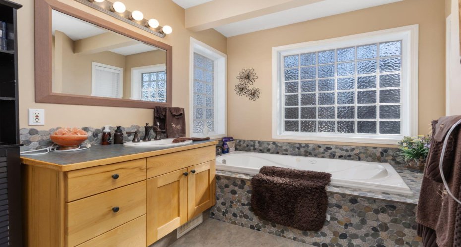 41251 Range Road 210, Rural Camrose County, Alberta T0B 0H0, 4 Bedrooms Bedrooms, ,3 BathroomsBathrooms,Residential,For Sale,Range Road 210,A2209623