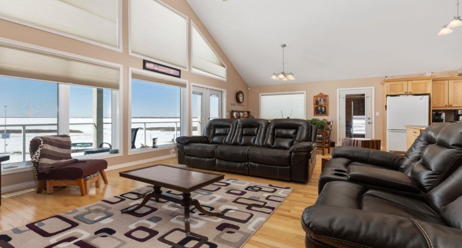 41251 Range Road 210, Rural Camrose County, Alberta T0B 0H0, 4 Bedrooms Bedrooms, ,3 BathroomsBathrooms,Residential,For Sale,Range Road 210,A2209623