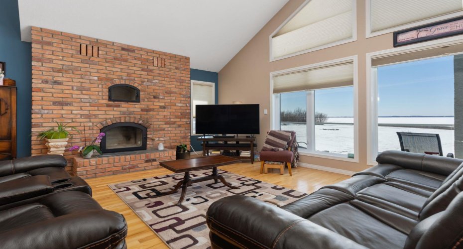 41251 Range Road 210, Rural Camrose County, Alberta T0B 0H0, 4 Bedrooms Bedrooms, ,3 BathroomsBathrooms,Residential,For Sale,Range Road 210,A2209623