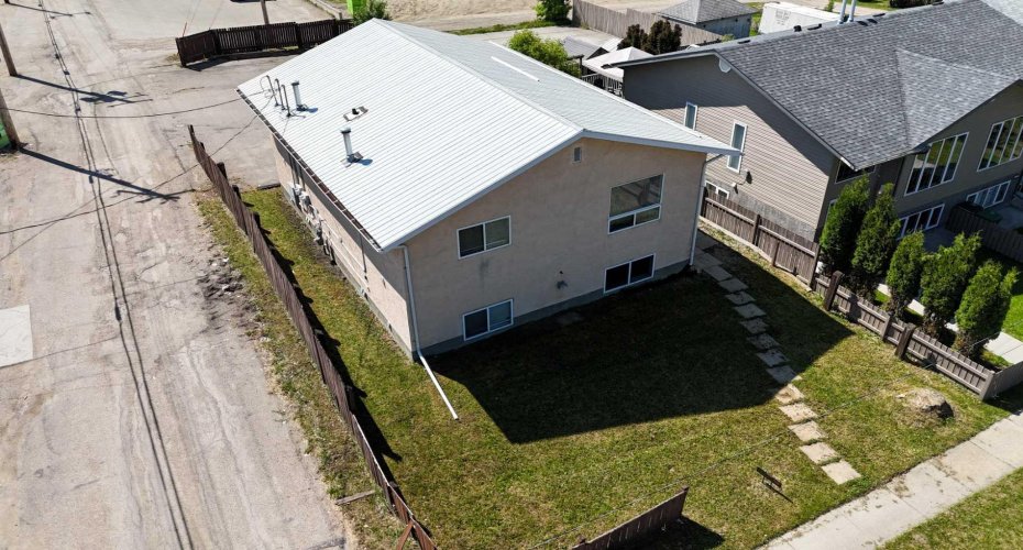 5015 7 Avenue, Edson, Alberta T7E1N7, ,Multi-family,For Sale,7,A2123708