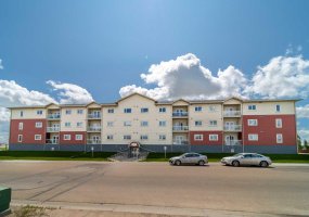 2609 11 Avenue, Wainwright, Alberta T9W 0A3, 2 Bedrooms Bedrooms, ,2 BathroomsBathrooms,Residential,For Sale,11,A2208533