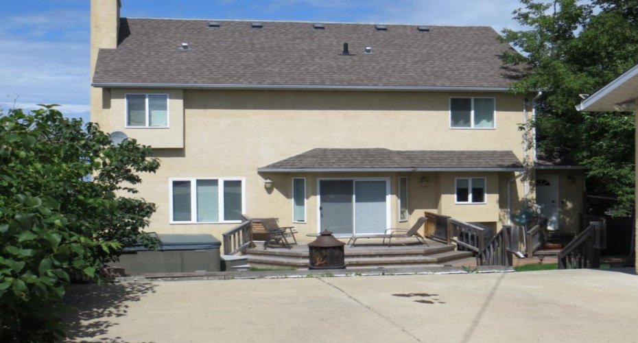 10407 Churchill Drive, Lac La Biche, Alberta T0A 2C0, 5 Bedrooms Bedrooms, ,4 BathroomsBathrooms,Residential,For Sale,Churchill,A2209867
