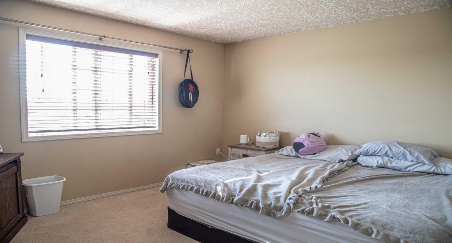 10808 100 Avenue, High Level, Alberta T0H 1Z0, 4 Bedrooms Bedrooms, ,3 BathroomsBathrooms,Residential,For Sale,100,A2212246