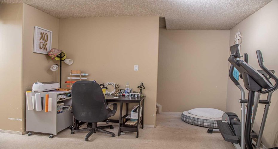 10808 100 Avenue, High Level, Alberta T0H 1Z0, 4 Bedrooms Bedrooms, ,3 BathroomsBathrooms,Residential,For Sale,100,A2212246