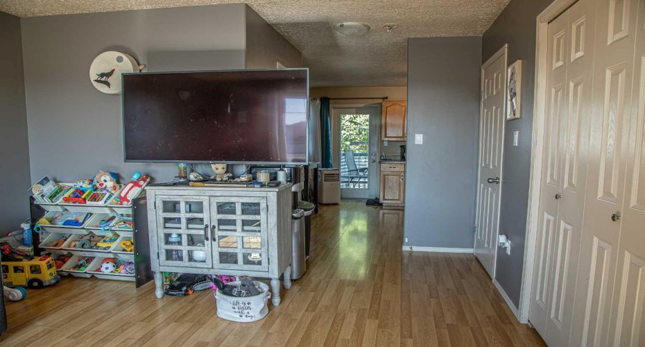 10808 100 Avenue, High Level, Alberta T0H 1Z0, 4 Bedrooms Bedrooms, ,3 BathroomsBathrooms,Residential,For Sale,100,A2212246