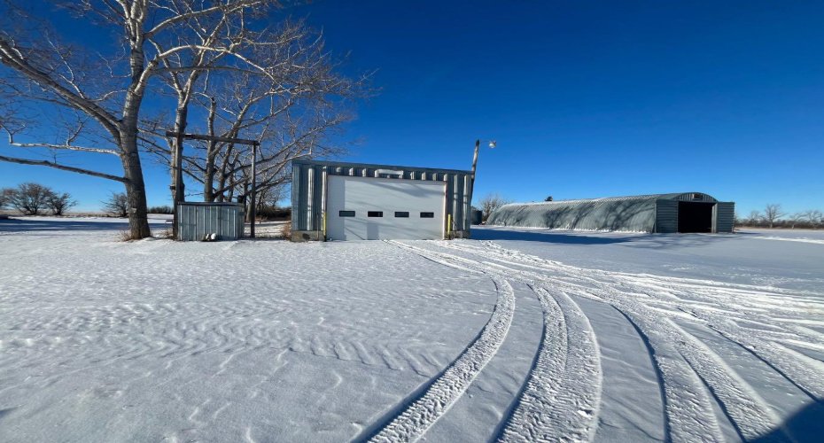 214015 TWP Rd 52, Cardston, Alberta T0K 0L0, 4 Bedrooms Bedrooms, ,2 BathroomsBathrooms,Residential,For Sale,TWP Rd 52,A2212409