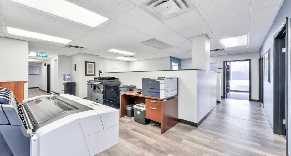4702 49 Avenue, Red Deer, Alberta T4N 3W2, ,Commercial,For Lease,49,A2210132