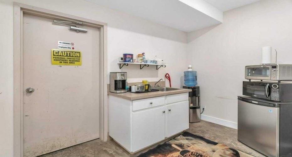 4911 50 Avenue, Eckville, Alberta T0M 0X0, ,Commercial,For Sale,50 Avenue,A2213077