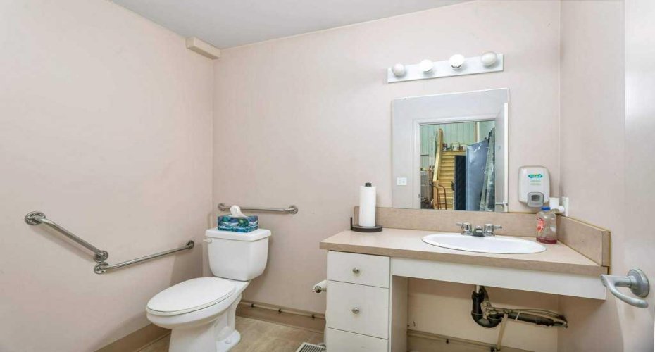 4911 50 Avenue, Eckville, Alberta T0M 0X0, ,Commercial,For Sale,50 Avenue,A2213077