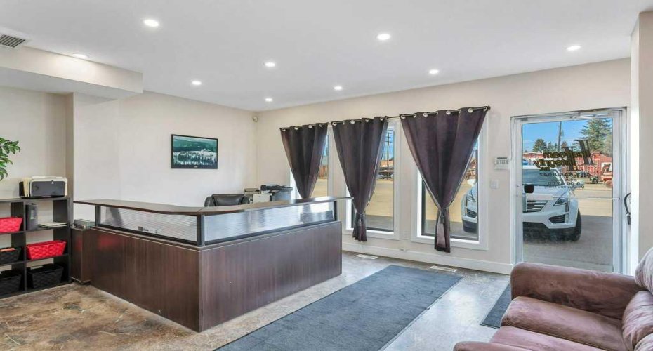 4911 50 Avenue, Eckville, Alberta T0M 0X0, ,Commercial,For Sale,50 Avenue,A2213077