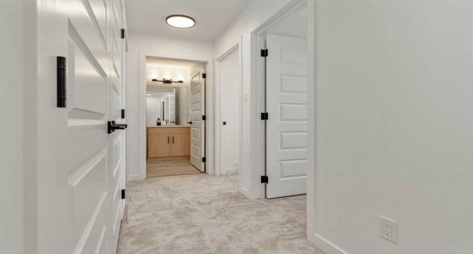 689 Blackwolf Boulevard, Lethbridge, Alberta T1H7H7, 3 Bedrooms Bedrooms, ,3 BathroomsBathrooms,Residential,For Sale,Blackwolf,A2211295