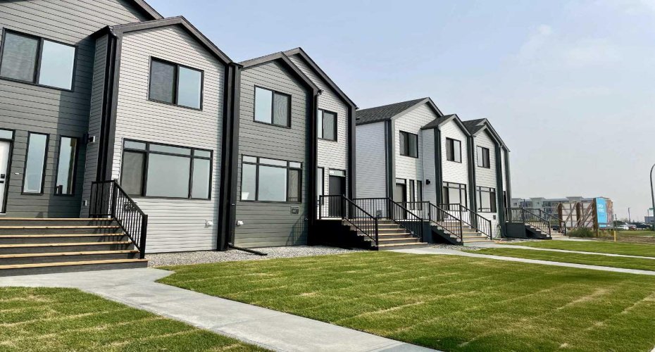 689 Blackwolf Boulevard, Lethbridge, Alberta T1H7H7, 3 Bedrooms Bedrooms, ,3 BathroomsBathrooms,Residential,For Sale,Blackwolf,A2211295