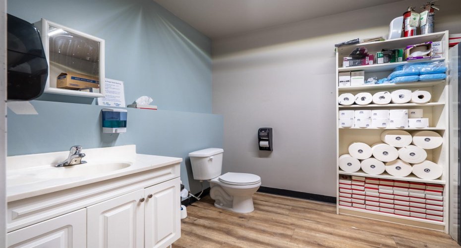 2711 50 Avenue, Lloydminster, Saskatchewan S9V 2A8, ,Commercial,For Sale,50 Avenue,A2213265