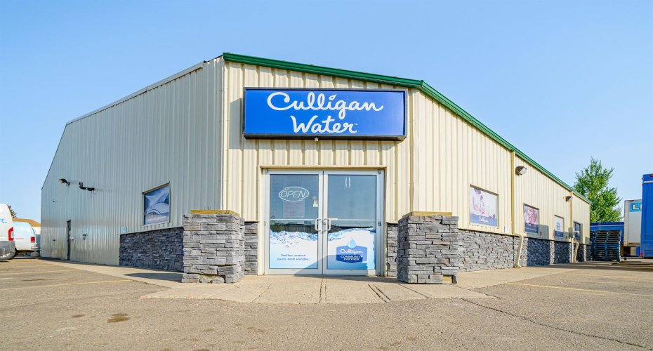 2711 50 Avenue, Lloydminster, Saskatchewan S9V 2A8, ,Commercial,For Sale,50 Avenue,A2213265