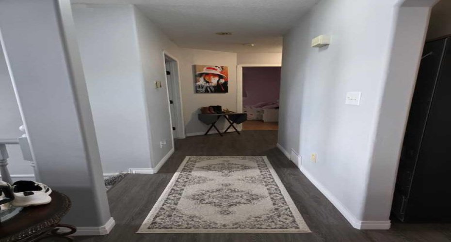 105 Parker Place, Hinton, Alberta T7V 2E5, 5 Bedrooms Bedrooms, ,2 BathroomsBathrooms,Residential,For Sale,Parker,A2209302