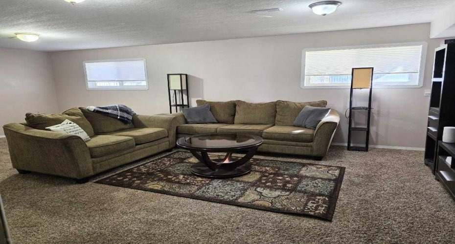 105 Parker Place, Hinton, Alberta T7V 2E5, 5 Bedrooms Bedrooms, ,2 BathroomsBathrooms,Residential,For Sale,Parker,A2209302