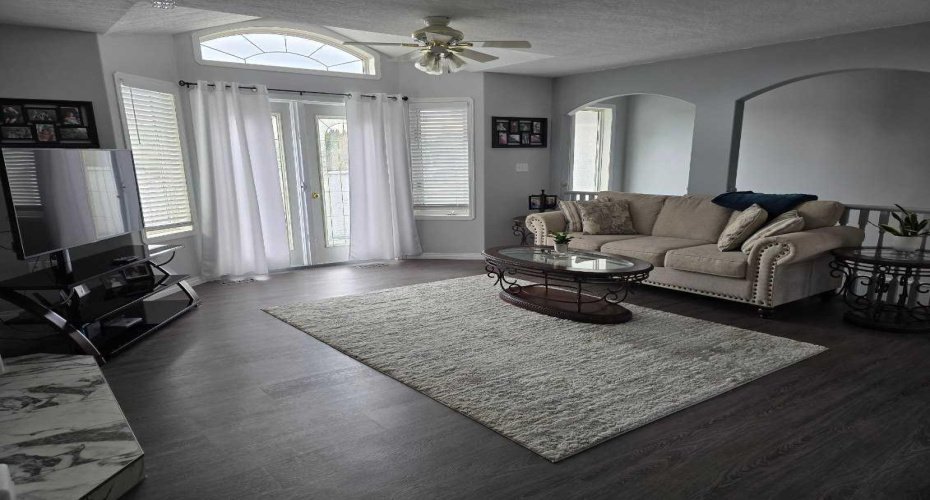 105 Parker Place, Hinton, Alberta T7V 2E5, 5 Bedrooms Bedrooms, ,2 BathroomsBathrooms,Residential,For Sale,Parker,A2209302