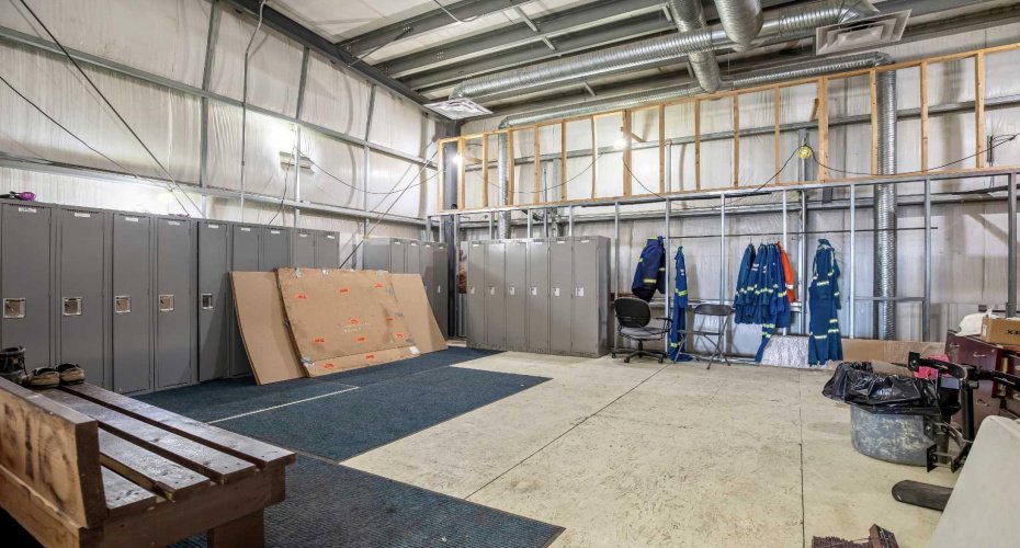 450254 82 Street, Rural Foothills County, Alberta T0L 1T0, ,Commercial,For Sale,82,A2213921