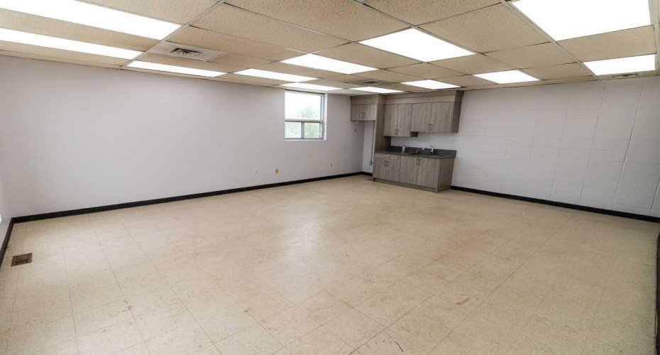 3501 23 Street, Calgary, Alberta T2E 6V8, ,Commercial,For Lease,23,A2215068