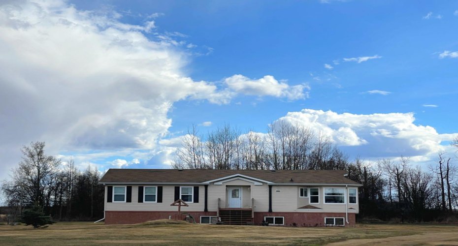 16521 Township Road 755A, High Prairie, Alberta T0G 1E0, 3 Bedrooms Bedrooms, ,2 BathroomsBathrooms,Residential,For Sale,Township Road 755A,A2214212