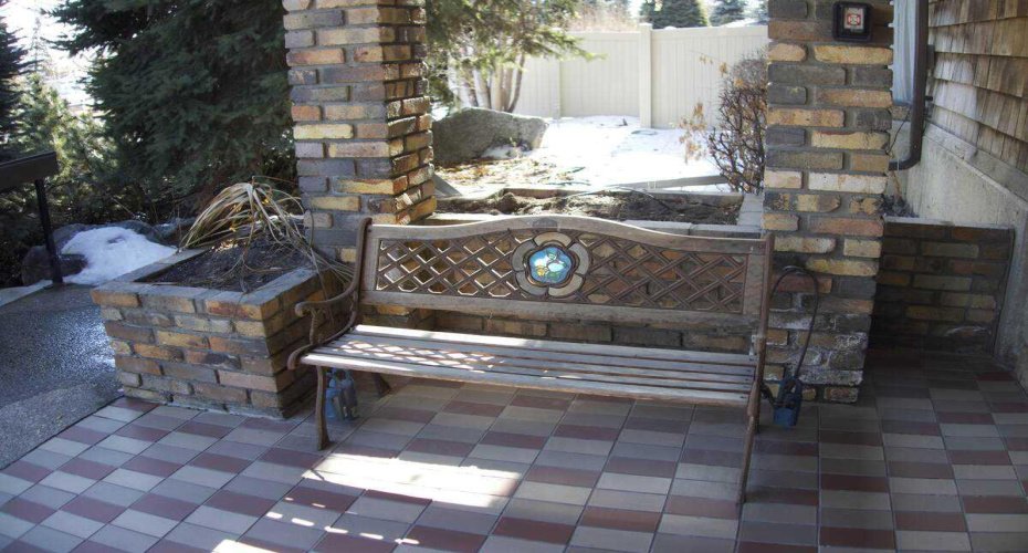 3719C 49 Street, Calgary, Alberta T3A 2E3, 2 Bedrooms Bedrooms, ,2 BathroomsBathrooms,Residential,For Sale,49,A2215203