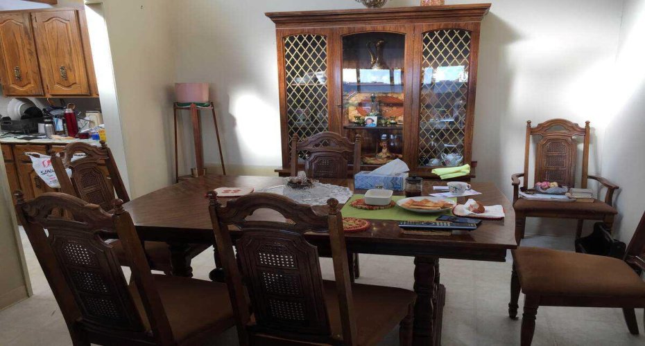 3719C 49 Street, Calgary, Alberta T3A 2E3, 2 Bedrooms Bedrooms, ,2 BathroomsBathrooms,Residential,For Sale,49,A2215203