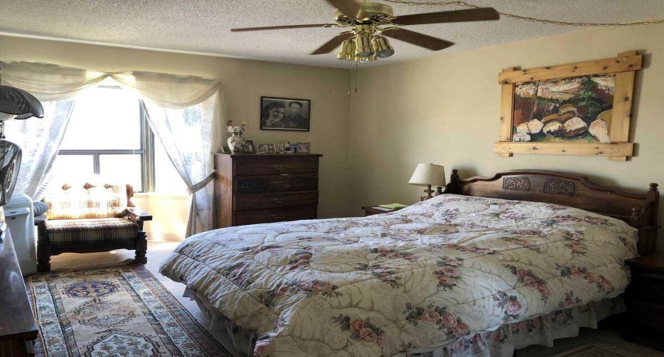 3719C 49 Street, Calgary, Alberta T3A 2E3, 2 Bedrooms Bedrooms, ,2 BathroomsBathrooms,Residential,For Sale,49,A2215203