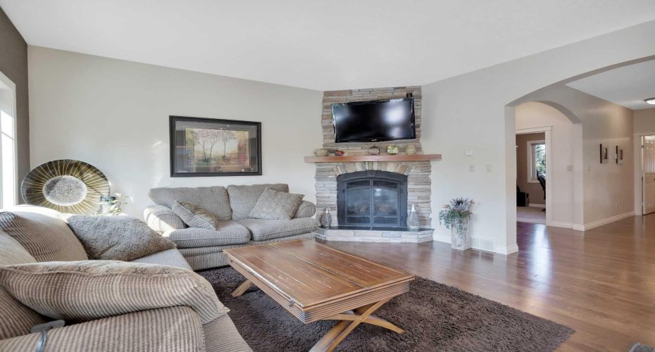 524 Summer Crescent, Rural Ponoka County, Alberta T0C 2J0, 4 Bedrooms Bedrooms, ,4 BathroomsBathrooms,Residential,For Sale,Summer,A2215205