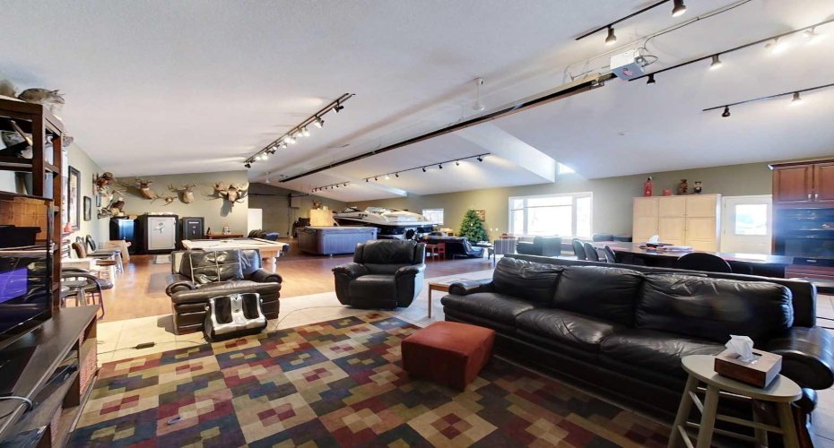 30 Executive Estates, Canyon Creek, Alberta T0G0M0, 3 Bedrooms Bedrooms, ,4 BathroomsBathrooms,Residential,For Sale,Executive Estates,A2216841