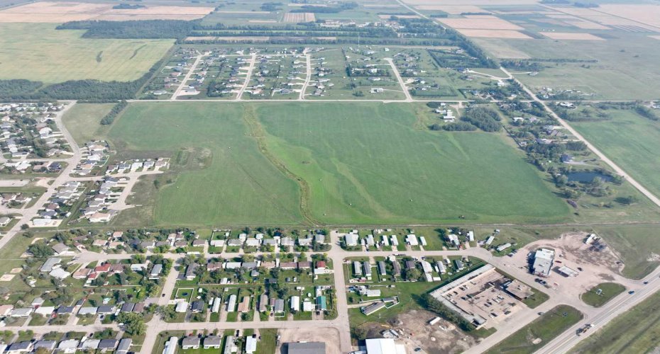 11 th Avenue, Beaverlodge, Alberta T0H0C0, ,Land,For Sale,th,A2216635