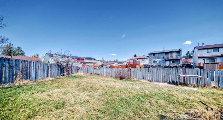 148 Pinemill Mews, Calgary, Alberta T1Y 4R6, 3 Bedrooms Bedrooms, ,3 BathroomsBathrooms,Residential,For Sale,Pinemill,A2217421